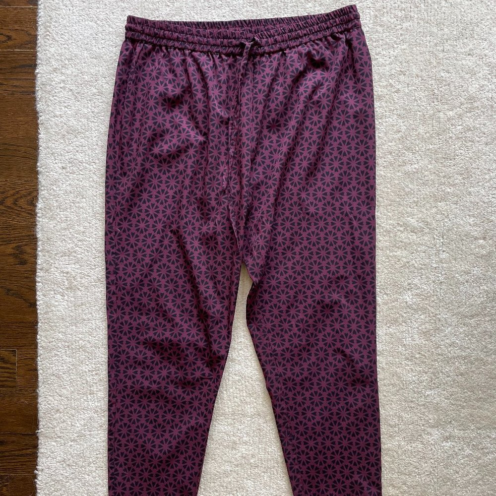 C. Wonder Lightweight Patterned Pants with elastic waist band | Size Medium